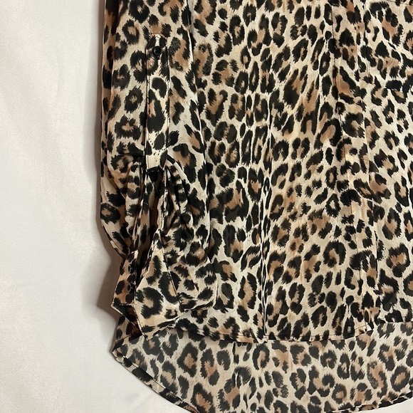 H&M SHEER CHEETAH BUTTON DOWN BLOUSE (6) - Picture 6 of 8